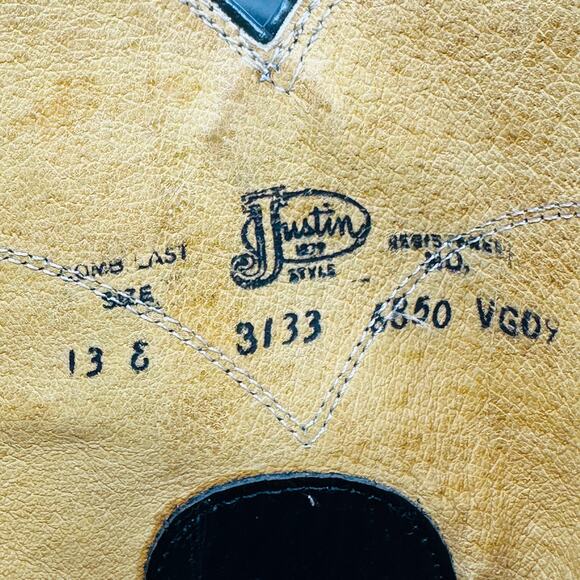 Justin Men's Classic Roper Round Toe Western Boots 3133 Size 13 E (Wide) Width - Picture 11 of 11